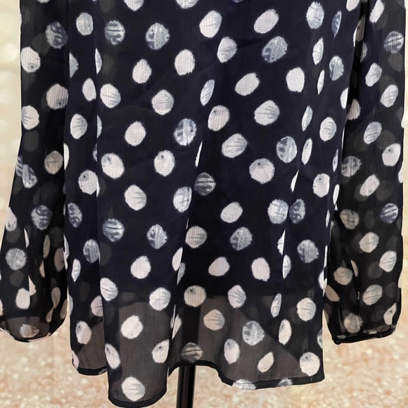 Coldwater Creek M Black‎ Sheath Blouse with Key Hole Long Sleeve - Picture 7 of 7